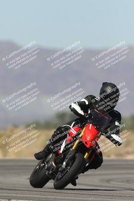 media/Oct-13-2025-Moto Forza (Mon) [[a66d839500]]/4-C Group/Session 3 (Turn 16)/